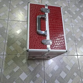 Kosmetika cemodan taze