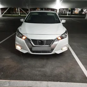 Nissan Versa 2021