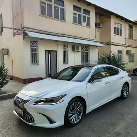 Lexus ES 350 2019