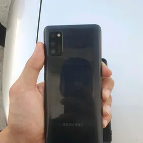 SAMSUNG A41