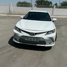 Toyota Camry 2018