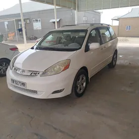 Toyota Sienna 2005
