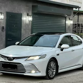Toyota Camry 2018