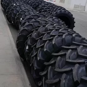 Traktor Jondeer Class Belarus 710/70R42 🚜🚜