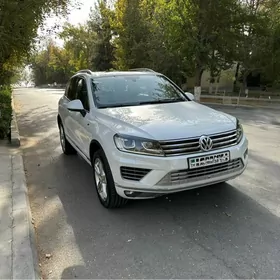 Volkswagen Touareg 2016
