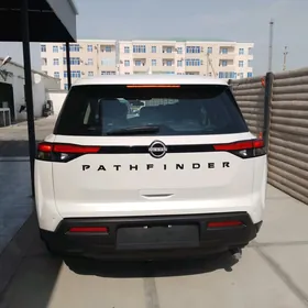 Nissan Pathfinder 2024