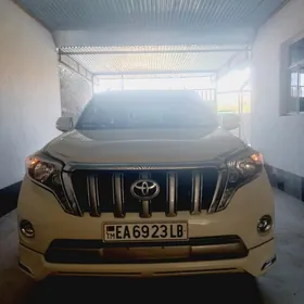 Toyota Land Cruiser Prado 2011