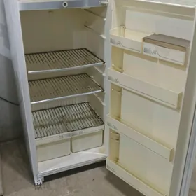 советский холодильник