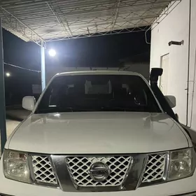 Nissan Navara 2012
