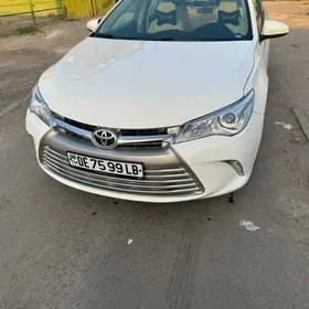 Toyota Camry 2016