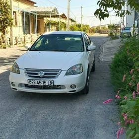 Nissan Altima 2004