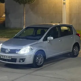 Nissan Versa 2010