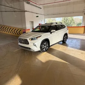 Toyota Highlander 2022