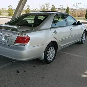 Toyota Camry 2004