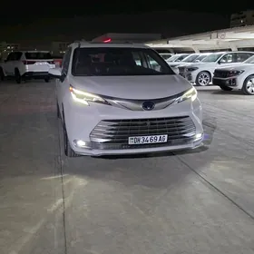 Toyota Sienna 2023