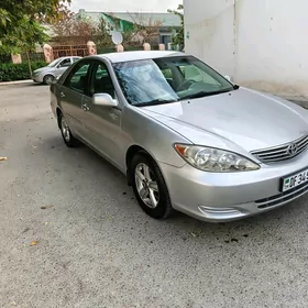 Toyota Camry 2004