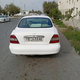 Daewoo Leganza 1998