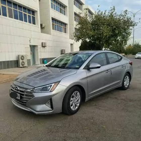 Hyundai Elantra 2020