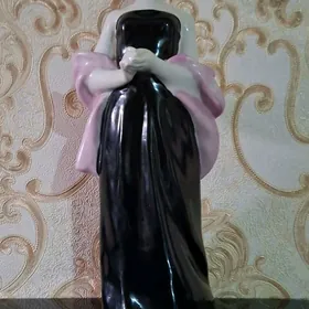 Статуэтка фарфор/statuetka