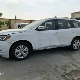 Nissan Pathfinder 2020