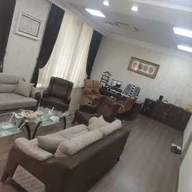 Obezdnoýda 170m² ofisimiz bar