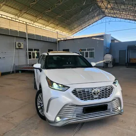 Toyota Highlander 2022