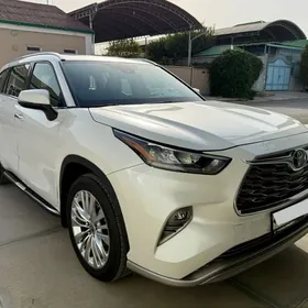Toyota Highlander 2020