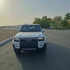 Toyota Land Cruiser Prado 2024
