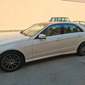 Mercedes-Benz W212 2010