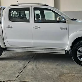 Toyota Hilux 2014