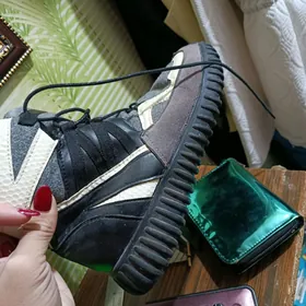 мужские кроссовки