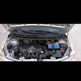 Toyota Yaris 2010