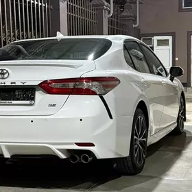 Toyota Camry 2020