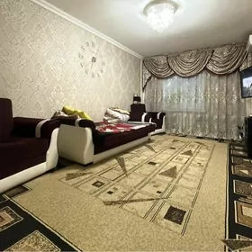 Срочно 2 ком 5 мкр с двориком