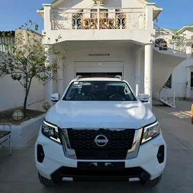 Nissan Navara 2025