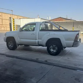 Toyota Tacoma 2010