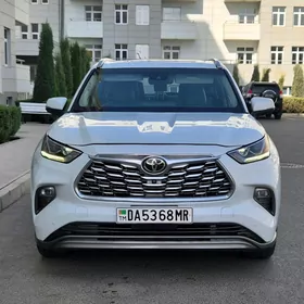Toyota Highlander 2022