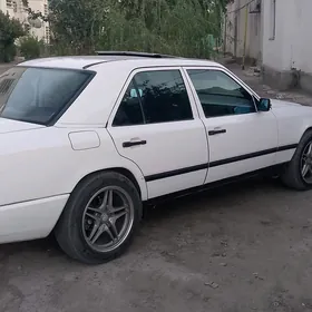 Mercedes-Benz 230E 1987
