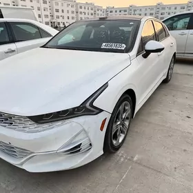 Kia K5 2023