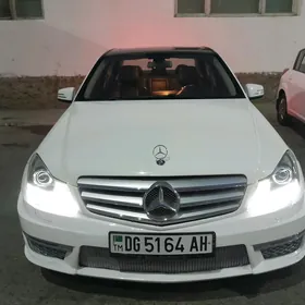 Mercedes-Benz C350 2013
