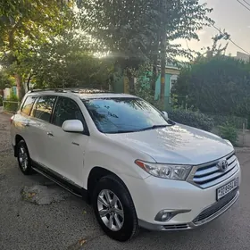 Toyota Highlander 2013
