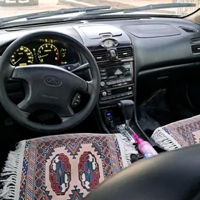 Infiniti I30 2000