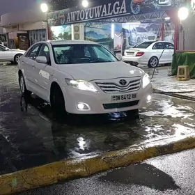 Toyota Camry 2010