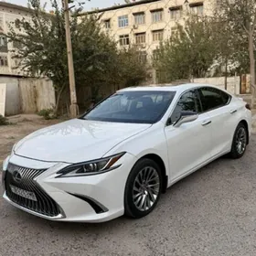 Lexus ES 350 2019