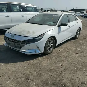 Hyundai Elantra 2021