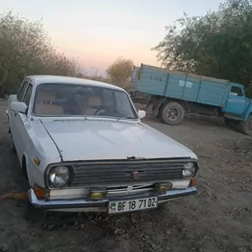 Gaz 24 1989