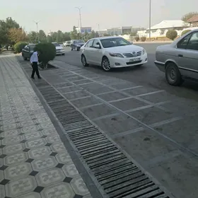 Toyota Camry 2011