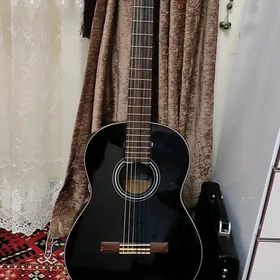 GITARA ÝAMAHA