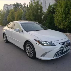 Lexus ES 250 2021