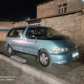 Toyota Previa 1992
